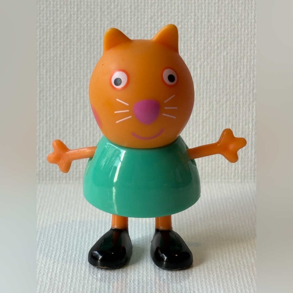 2003 Candy Cat 2.25" Jazwares Action Figure Peppa Pig Nick Jr cake topper